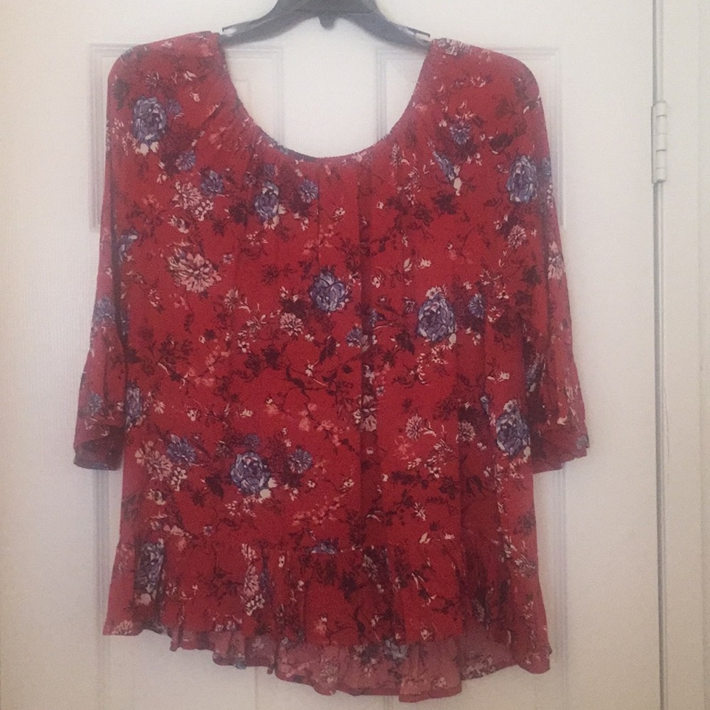 SMOKE FREE HOUSE - XXL (20) on OR off shoulder top